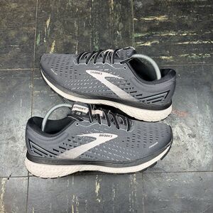 Brooks Ghost 13 Running Shoes Womens Size 8 Black Pink Athletic Cushioned